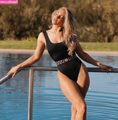 Stephanie Davis [ stephanie-davis ] - What are you waiting for?