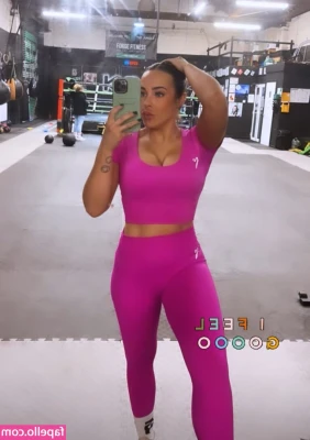 Stephanie Davis [ stephanie-davis ] - reminder: i recently just sent out a 4 minute video with my brand new