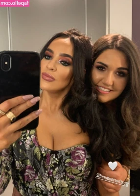 Stephanie Davis [ stephanie-davis ] - If you’re on my TikTok. You know I needed to do this. 😝  Tip if