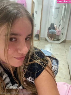 zoeybelle - POV: You're worshipping your mami Goddess 😏