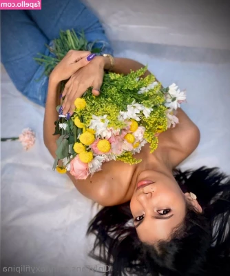 foxyfilipina - Alguien quiere hacerlo en la ducha