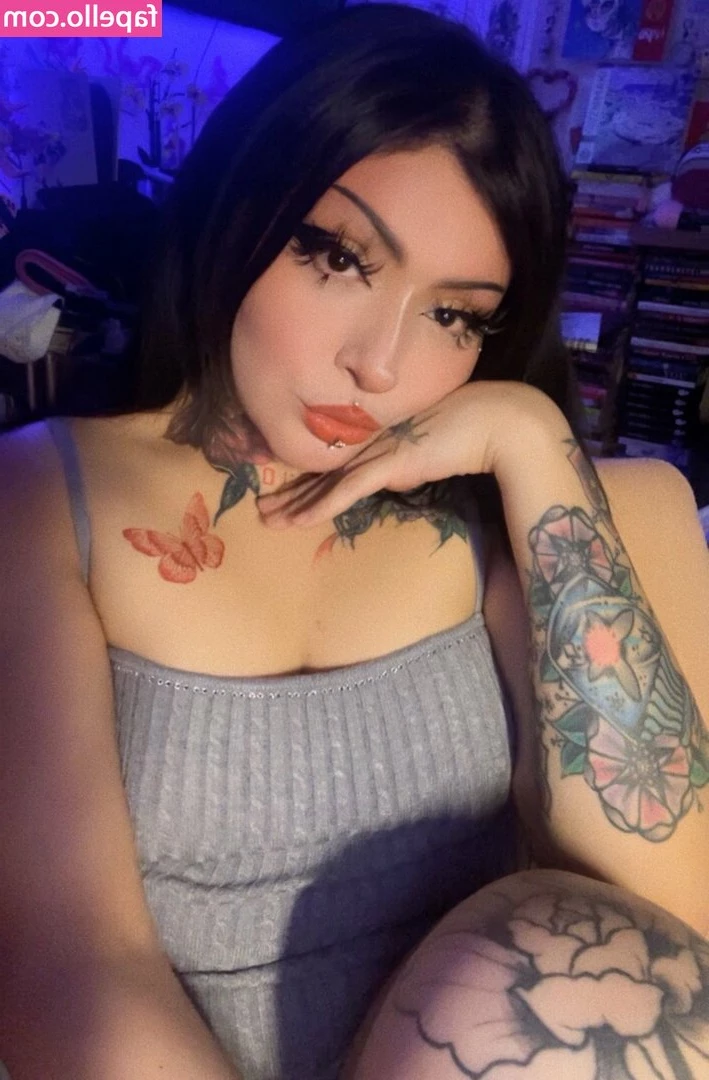 corpseflovver - Bout to get dressed...then I decided I wanna put on a lil show for