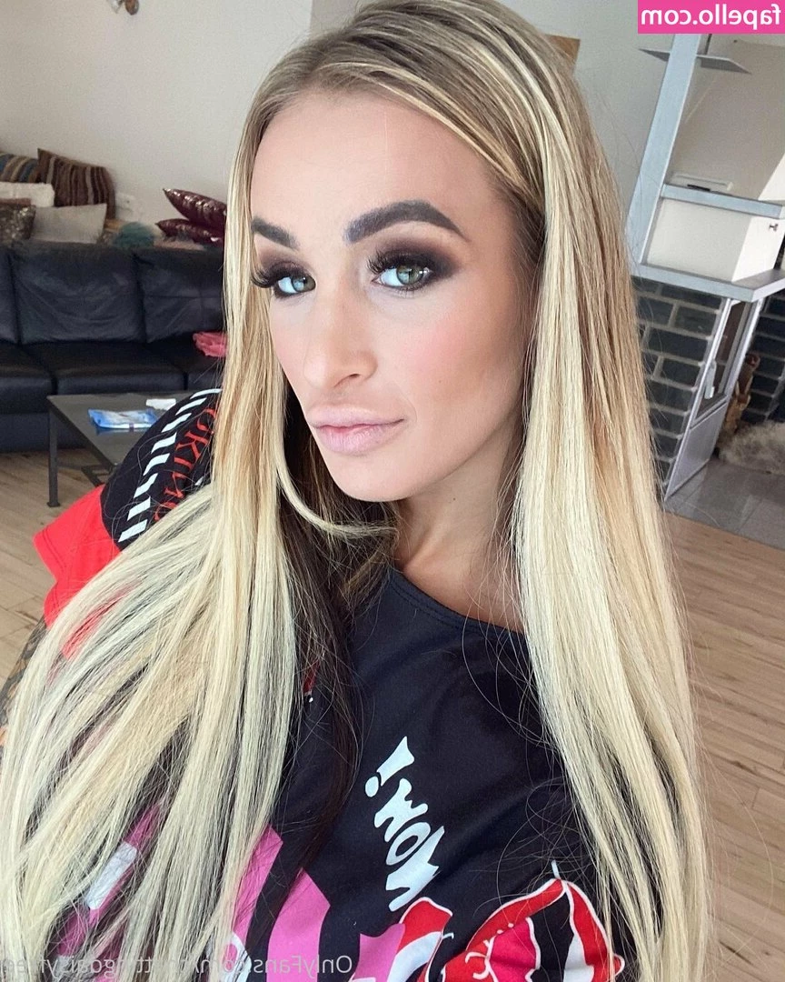 chattingdaisyy - Cross Cross…add your sauce! 💦