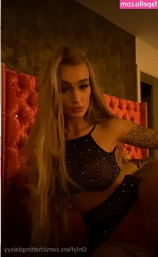 chattingdaisyy - i heard you guys wanted to see some more shiny leggings
