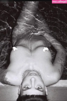 Canel Aylin [ canel-aylin ] - Do you like close up views to pussies? 🔎