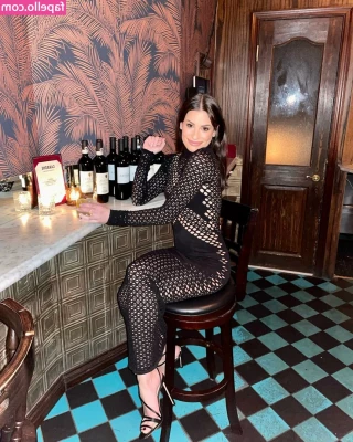 Lea Michele [ lea-michele ] - Should I be wearing more heels