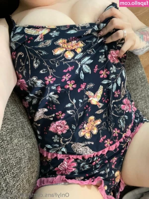 tabbybbby - Finally feeling like summertime  Time for itty bitty shorts  skirts 