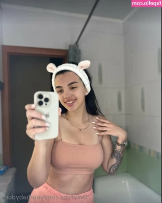 yourbabydora - Cheeky flash