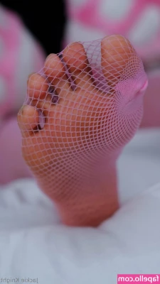 jackieknightfilms - https://onlyfans.com/476433115/otmdee