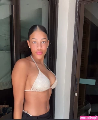 Vanessa Nwattu [ vanessa-nwattu ] - Do you know that I don t have panties under this skirt  Check my