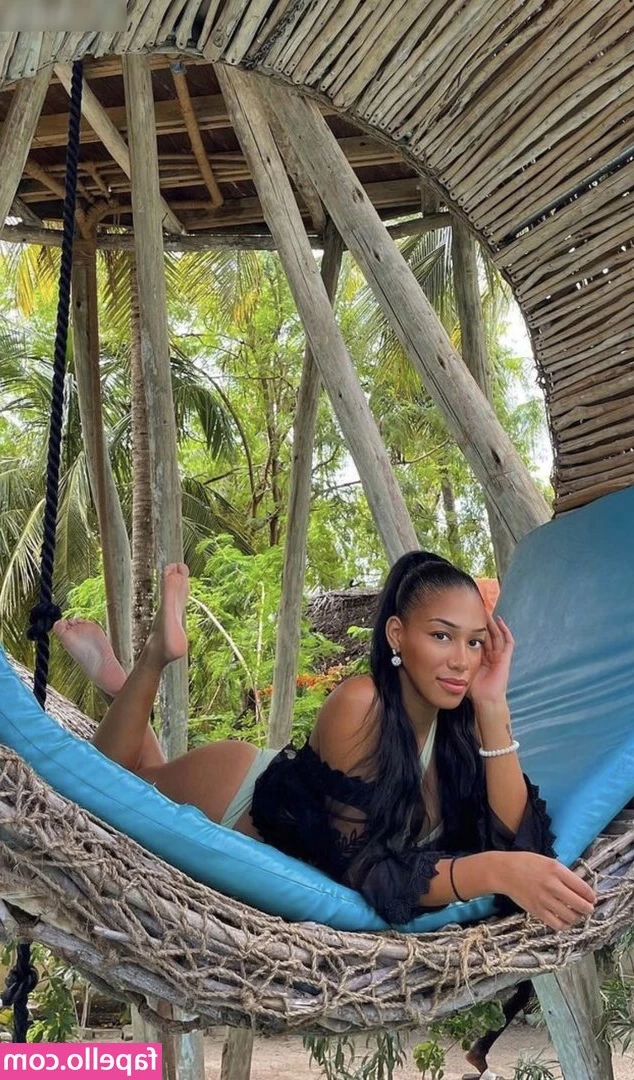 Vanessa Nwattu [ vanessa-nwattu ] - A very much ready-for-a-nap- Manderson -  Today I did a tour for some
