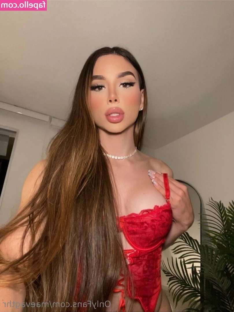 maevagthr - Close Up Reverse POV Sex with Hot MILF  evamayxxx
