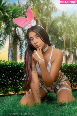 miss_ari_x [ miss-ari-x ] - Don t I look hot daddy