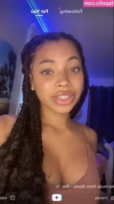 Whoisbrooklyn - Tip if you want to take off my panties☺️