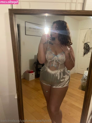 kaylavalentinee - Todays set, and another new outift!💋🥰