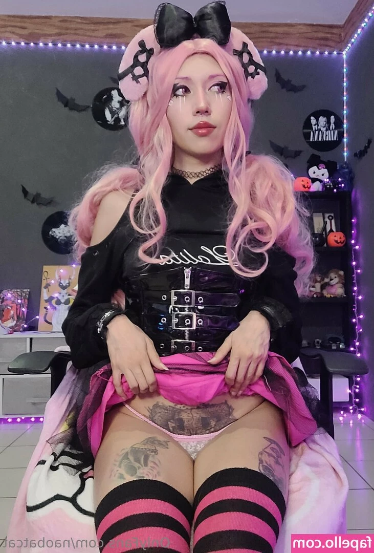 naobatcat - Practicing for when Im on top 😈