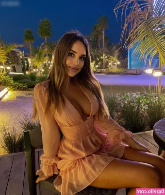 Veronica Bielik [ veronica-bielik-1 ] - Ohhh look a nip slip