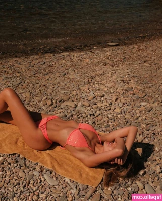 Veronica Bielik [ veronica-bielik-1 ] - Some serious lift and carry fun here!! Remember this?