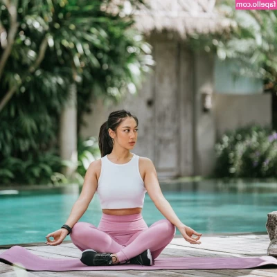Anindita Hidayat [ anindita-hidayat ] - Babe? You online? Text me something nice🥰