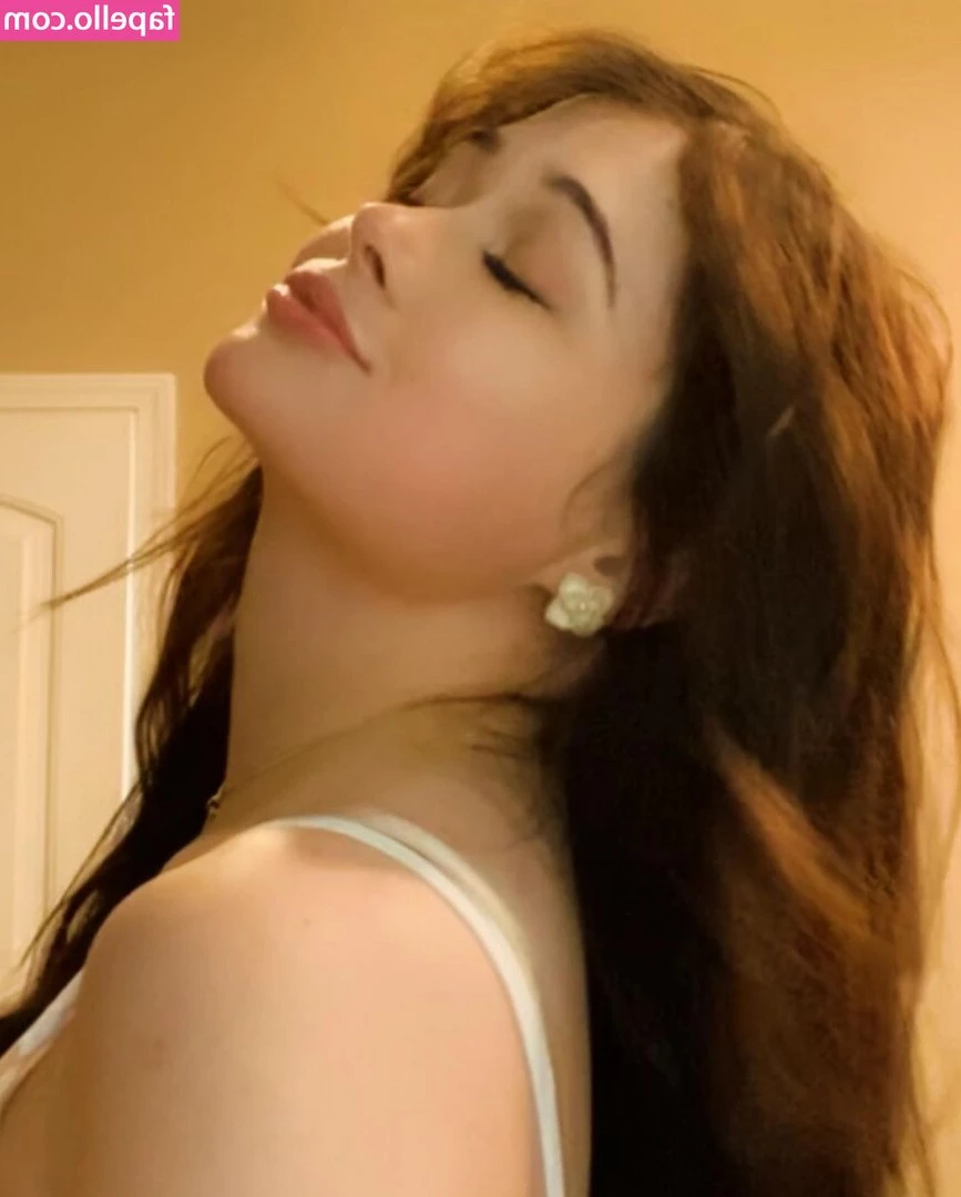 War Hampster [ war-hampster ] - First spread my legs baby and after that you can spread my pussy 😈