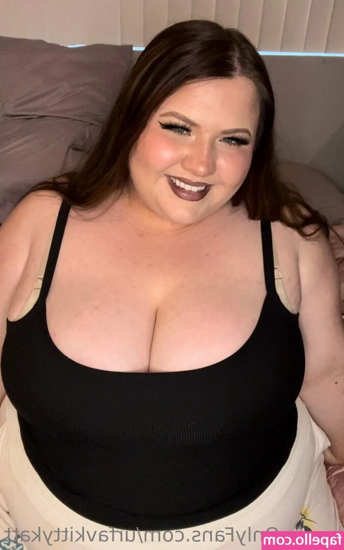 urfavkittykatt - 16  december - selfies from the first time I wore my awesome heavy