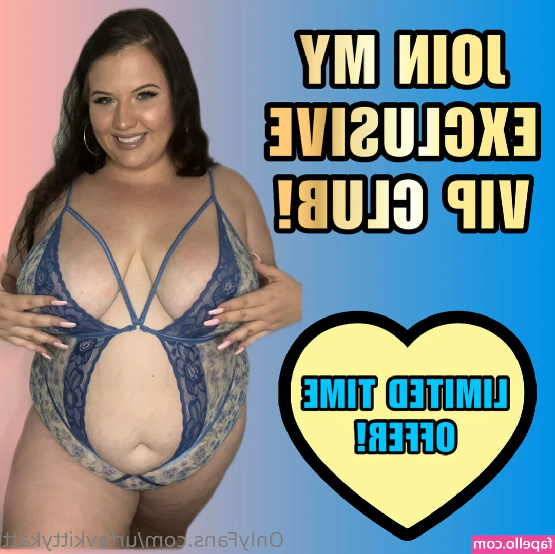 urfavkittykatt - She’s underwater! @indicafetish with MMP studios