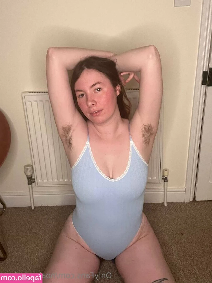 noahnyxxfree - Would you clean all this cum off my hairy belly