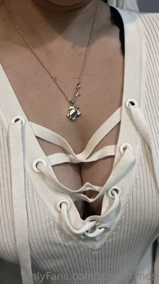 bettylynn69 - Watch me get all hot and heavy after a gym session  wish you were