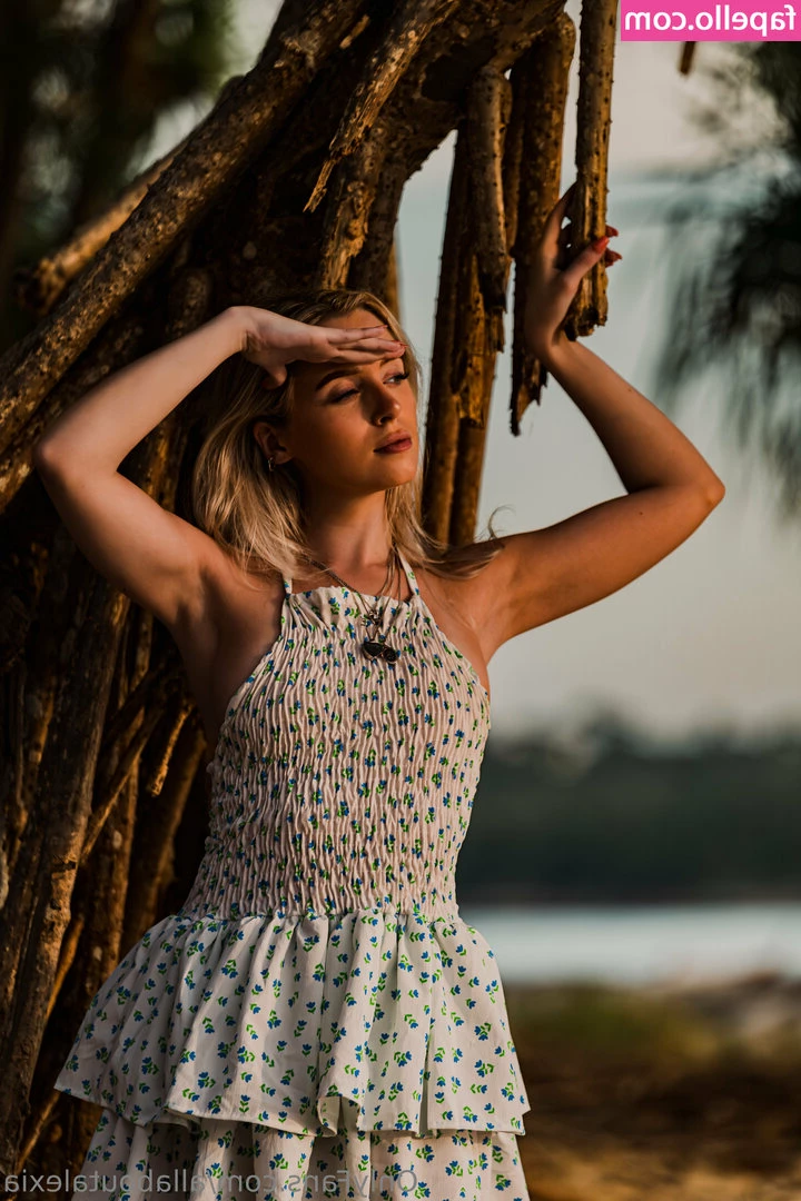 allaboutalexia - Want to see what s underneath    Tip this post for the full pictures