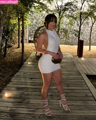 Veronica Ramirez [ veronica-ramirez ] - Should I work at the strip club