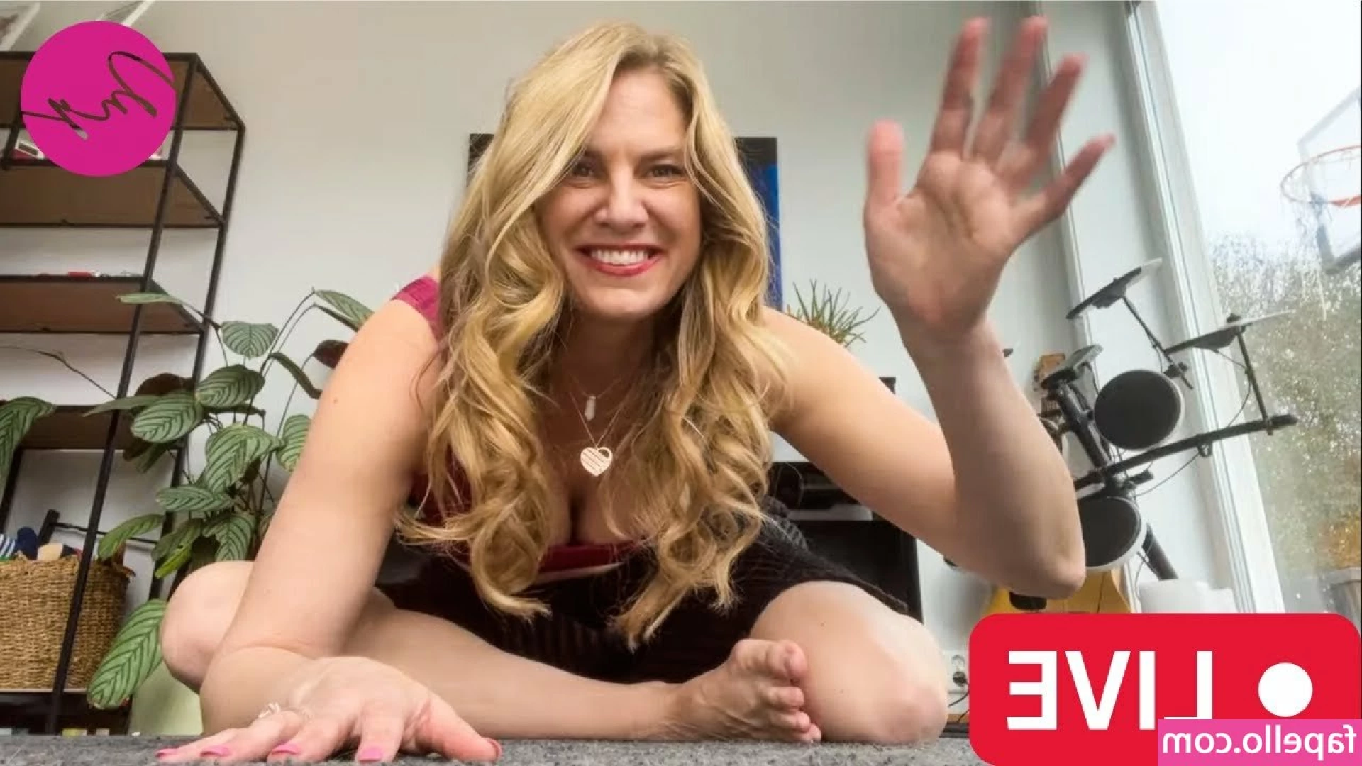 Marling Yoga [ marling-yoga ] - Bikini boobs