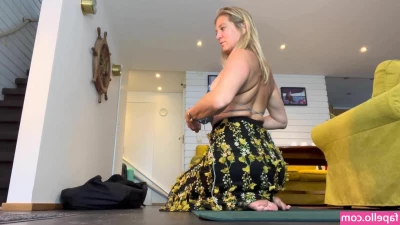 Marling Yoga [ marling-yoga ] - Too hot  What do you think daddy