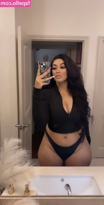 Monaalovee_ [ monaalovee ] - Masturbating Kally while she does a hot footjob As you know Kally is