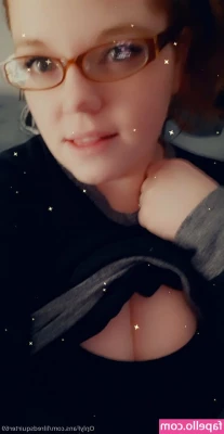 lilredsquirter69 - It's Friday baby!!