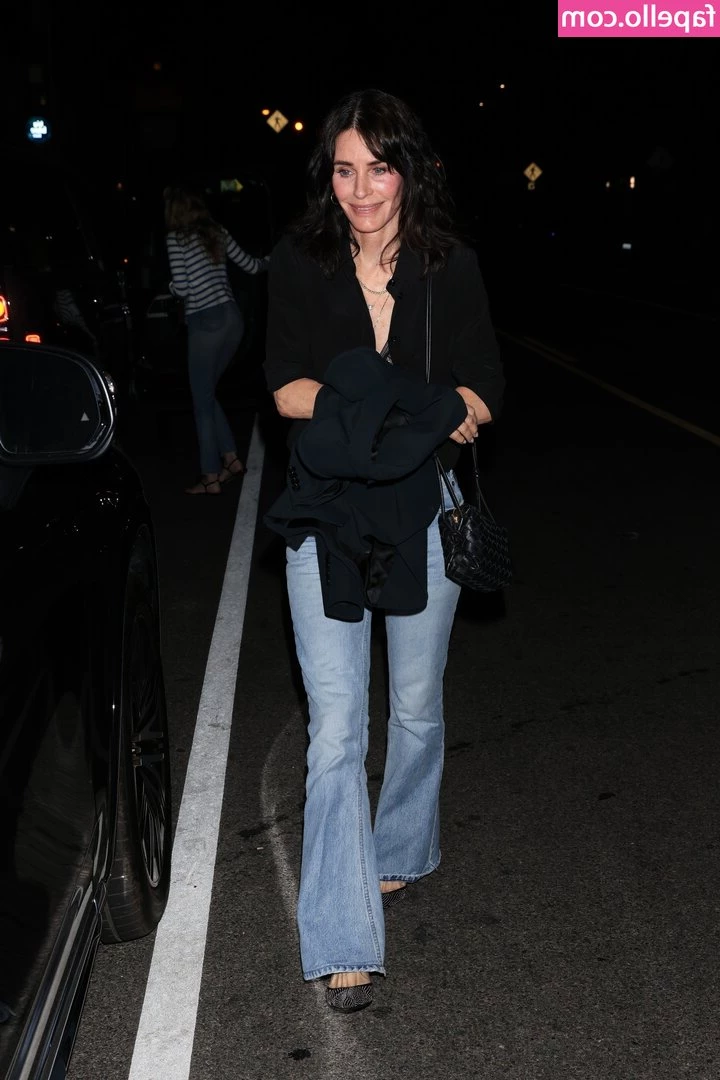 Courtney Cox [ courtney-cox ] - Embracing my fresh side with a touch of green
