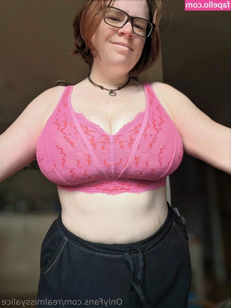 realmissyalice - Funny twerks at home shit be so funny love u daddy s