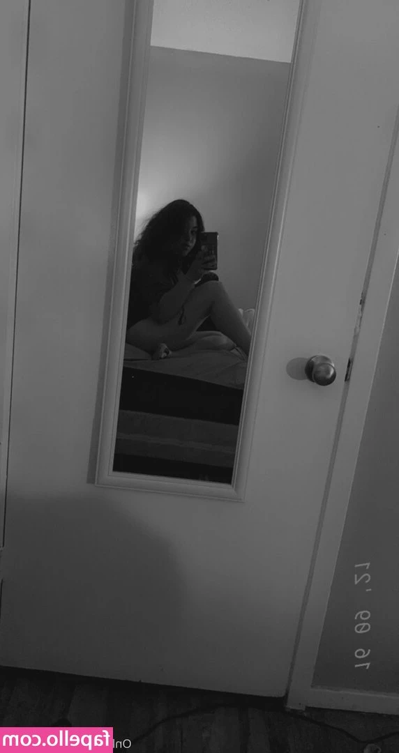 cristi225 - Ask me whatever you want. 😈