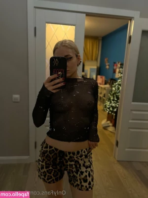 asmr_kotya [ asmr-kotya-1 ] - I think getting naked is the perfect way to start the week off 😈