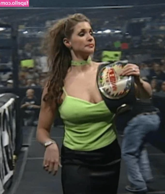 Stephanie McMahon [ stephanie-mcmahon ] - You make me happy baby