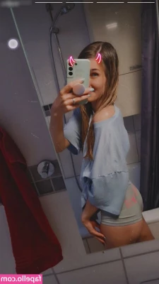 its_sunny93 [ its-sunny93 ] - Squirt Squirt 🩸 Do you wanna see the video?  Anyone like food