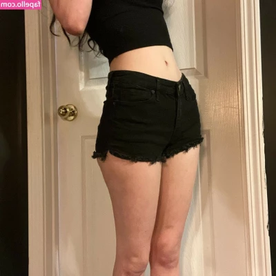 Gutknot - Not wearing too much today...🙊 Hope you don't mind it ❤️️