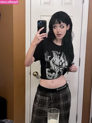 Gutknot - Bunni boi or bunny girl?