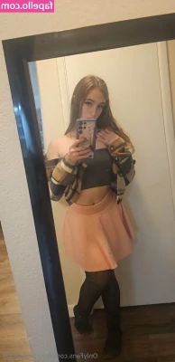 sexy_lexy_8008 [ sexy-lexy-8008 ] - Throw back on a Monday   what angle do u like best