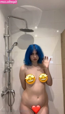 lia_nova [ lia-nova ] - Schau dir auf meinem VIP Account schon JETZT mein neuestes Try On an