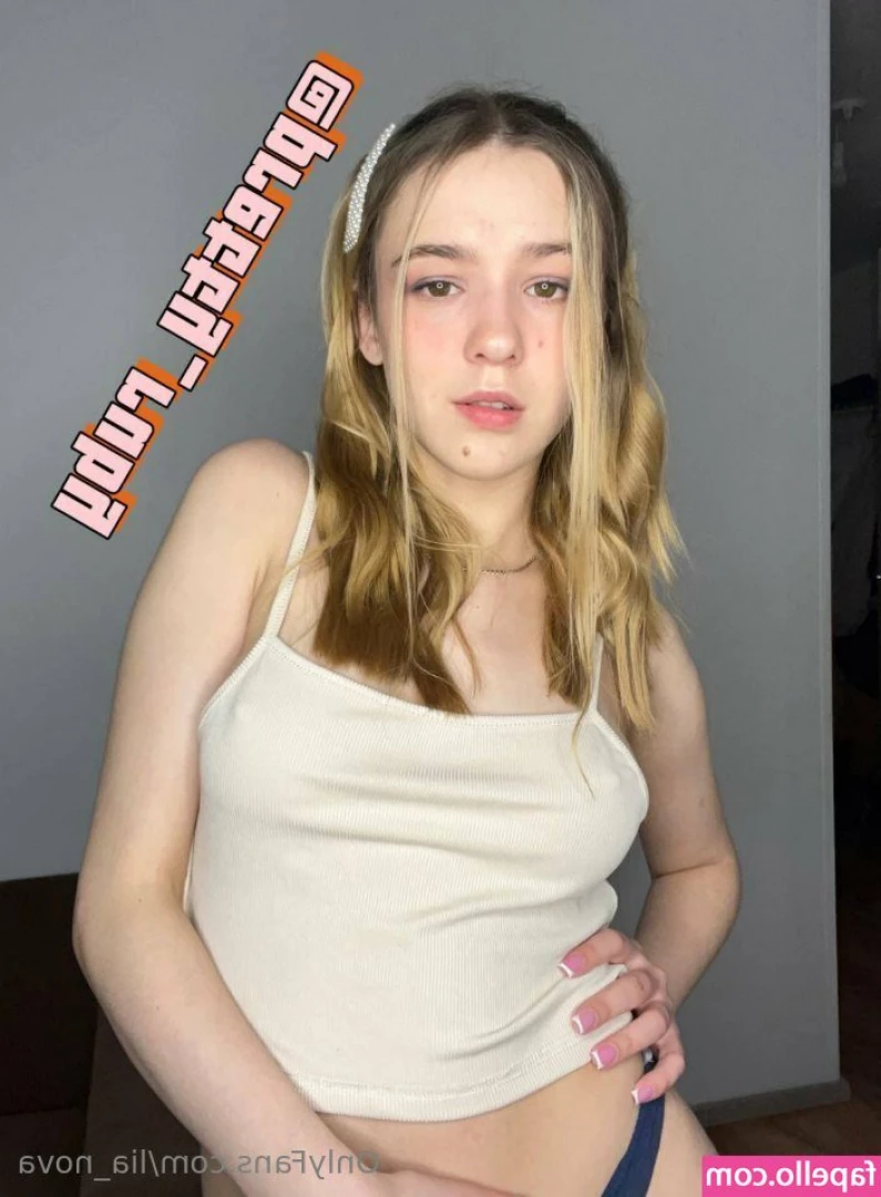 lia_nova [ lia-nova ] - Tell me how badly you want to pull my pants to one side 😈