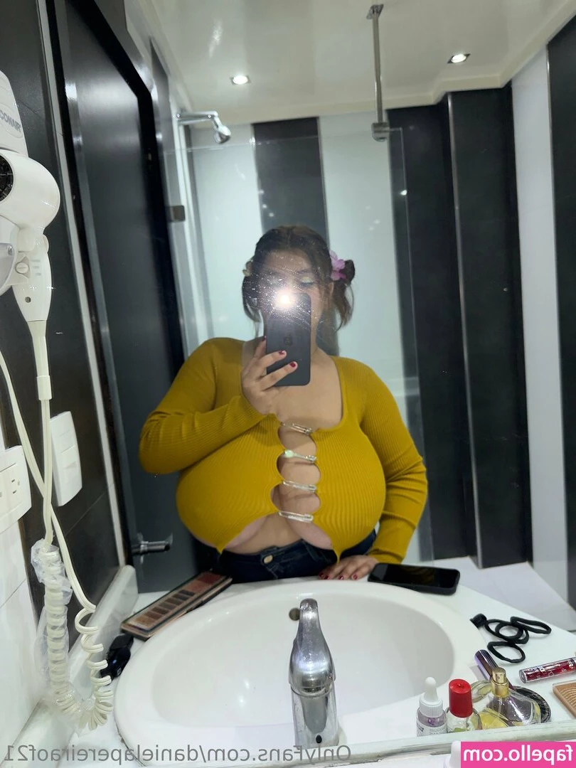 danielapereiraof21 - Lieblingsstellung   Perfekte Aussicht  sexy Unterwäsche  was will