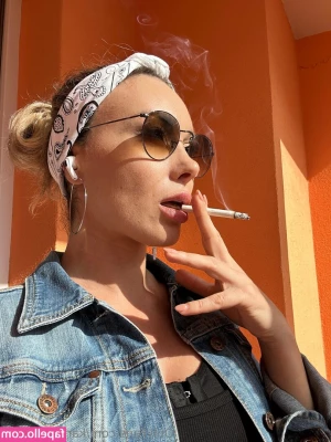 karinakingxxx - missing Hawaii 🥲🏝🤍