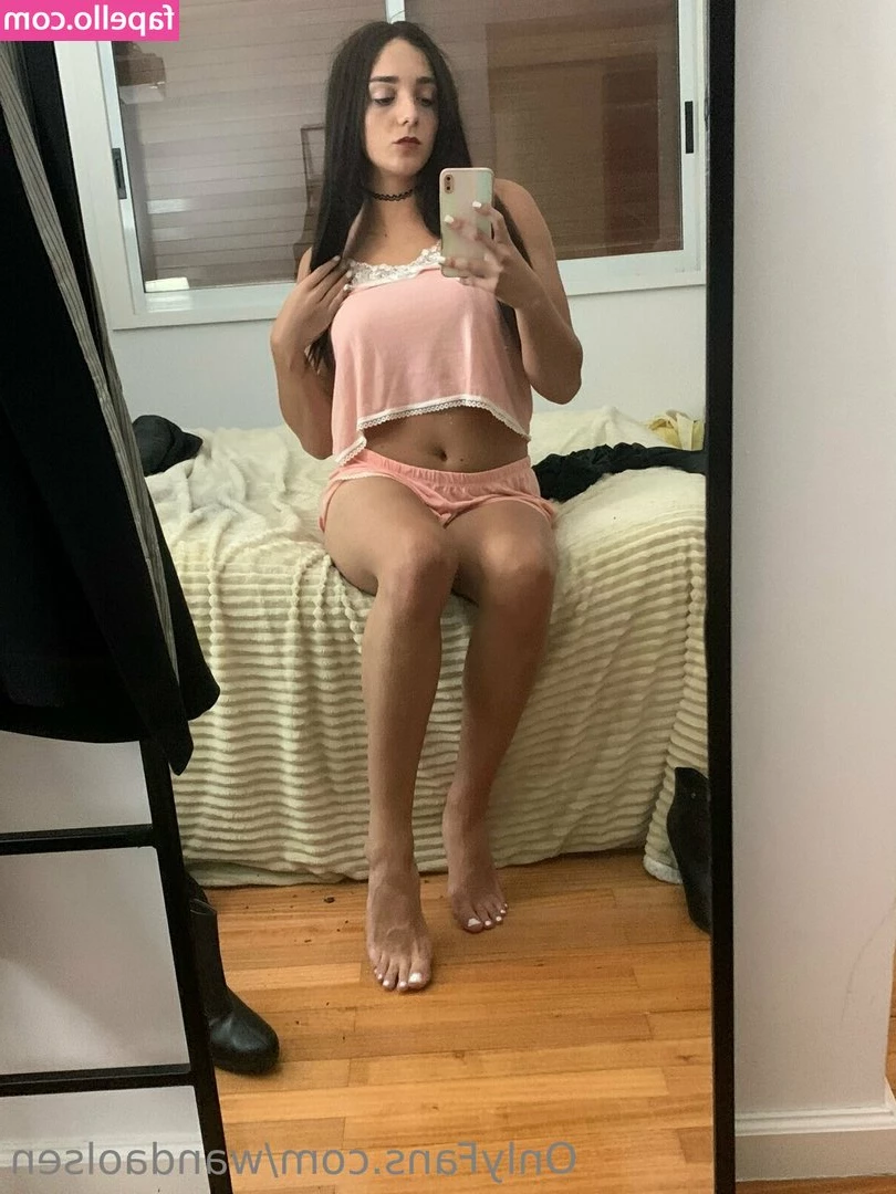 wandaolsen - I m so horny babes just thinking of some delicious cock   Won t you
