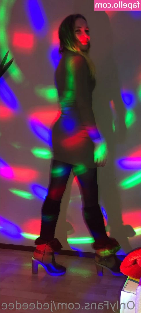 jedeedee - Did you know foot fetishes are the most common fetish. I finally made