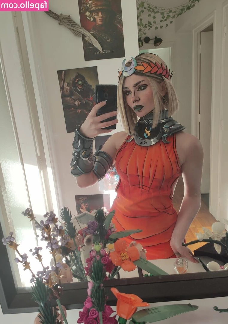 madsfive - Just finished a video chat with a special friend    Happy Friday to me